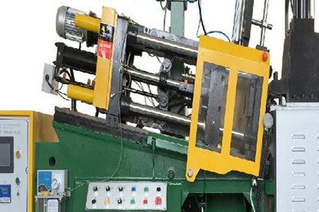 為什么很多客戶選擇東方壓鑄生產(chǎn)的壓鑄機(jī)？